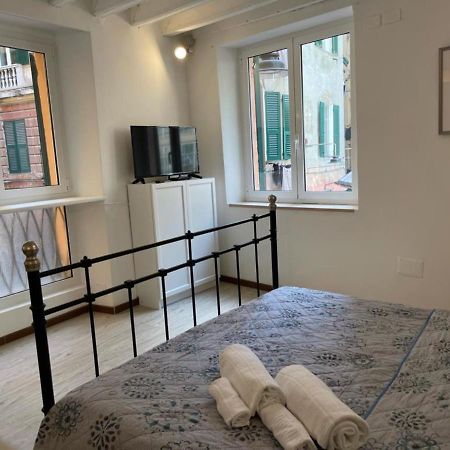 Travi E Grigio Studio Maddalena - Genovainrelax Lägenhet Exteriör bild