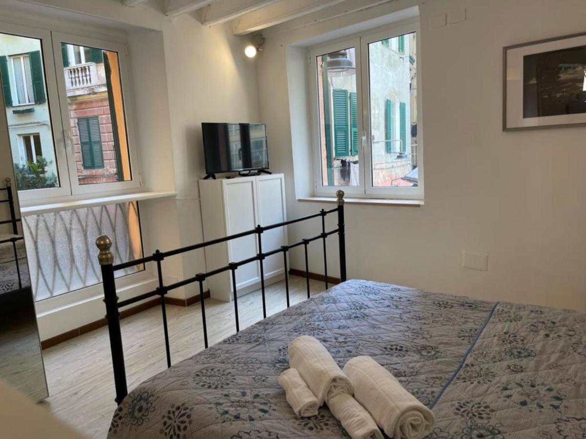 Travi E Grigio Studio Maddalena - Genovainrelax Lägenhet Exteriör bild