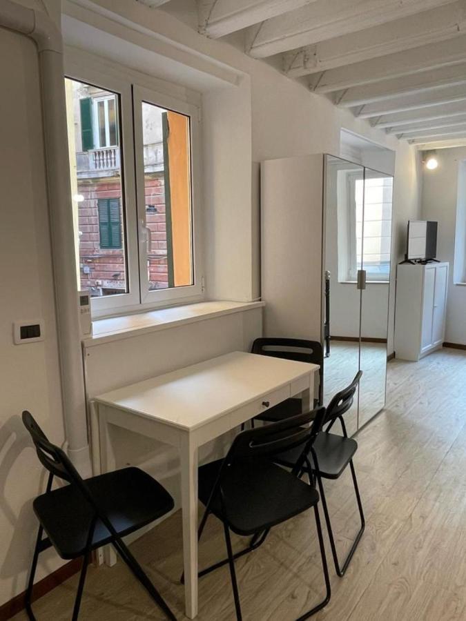 Travi E Grigio Studio Maddalena - Genovainrelax Lägenhet Exteriör bild